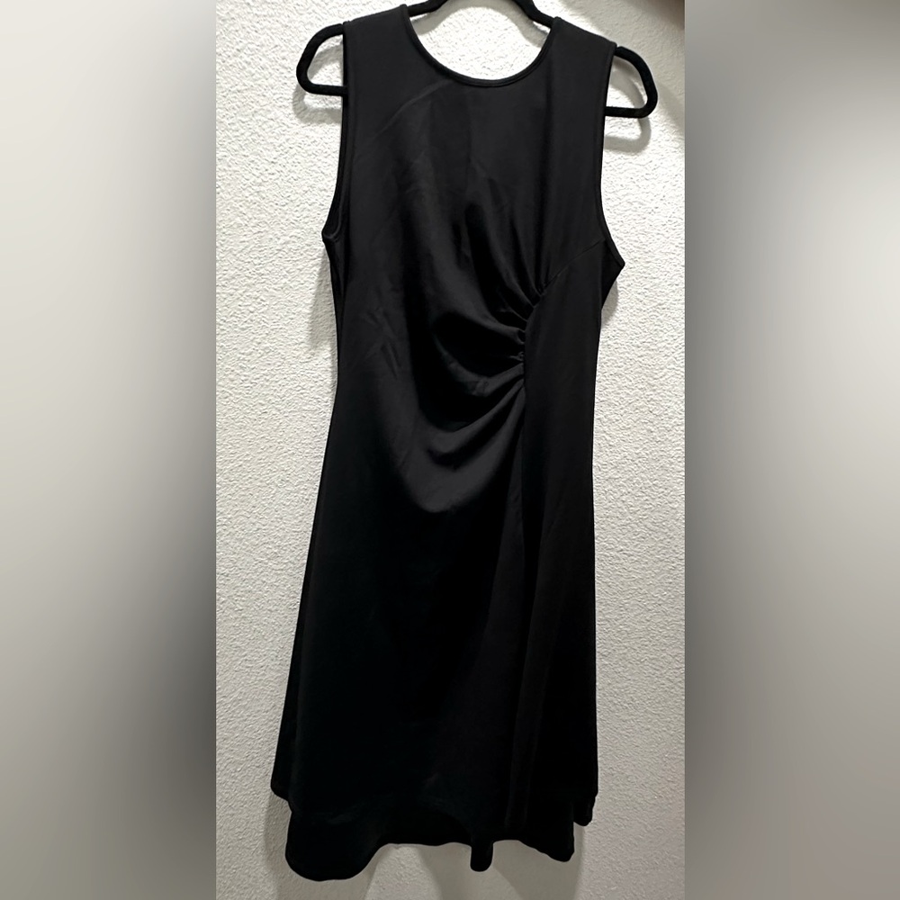 Elegant Black Sleeveless Dress